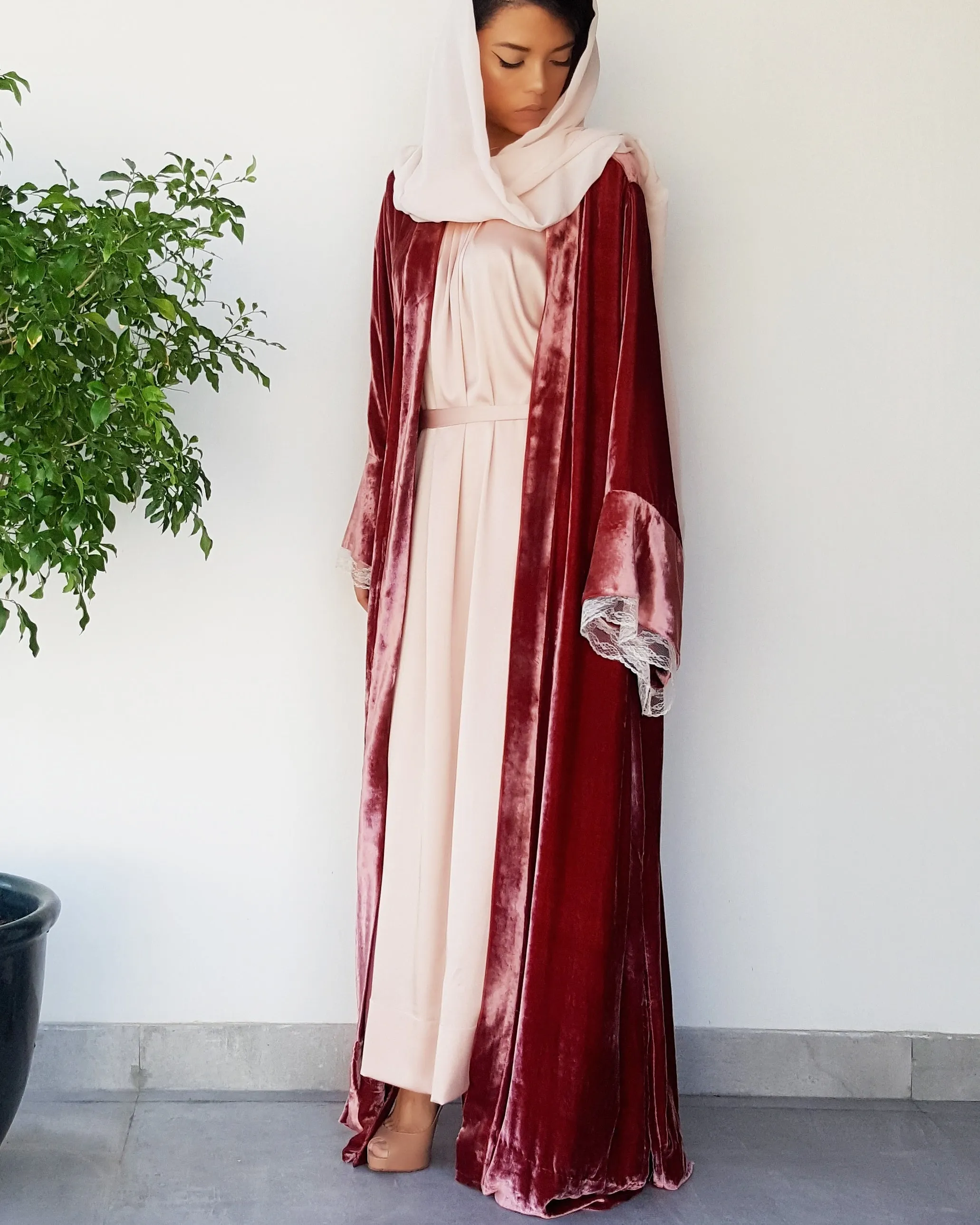 AW17 DEEP PEACH SILK VELVET ABAYA WITH VINTAGE LACE