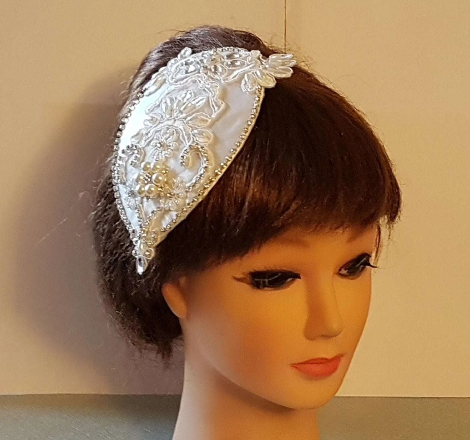 Birdcage veil Hat & fascinator White Ivory - ELEGANCEFASCINATOR