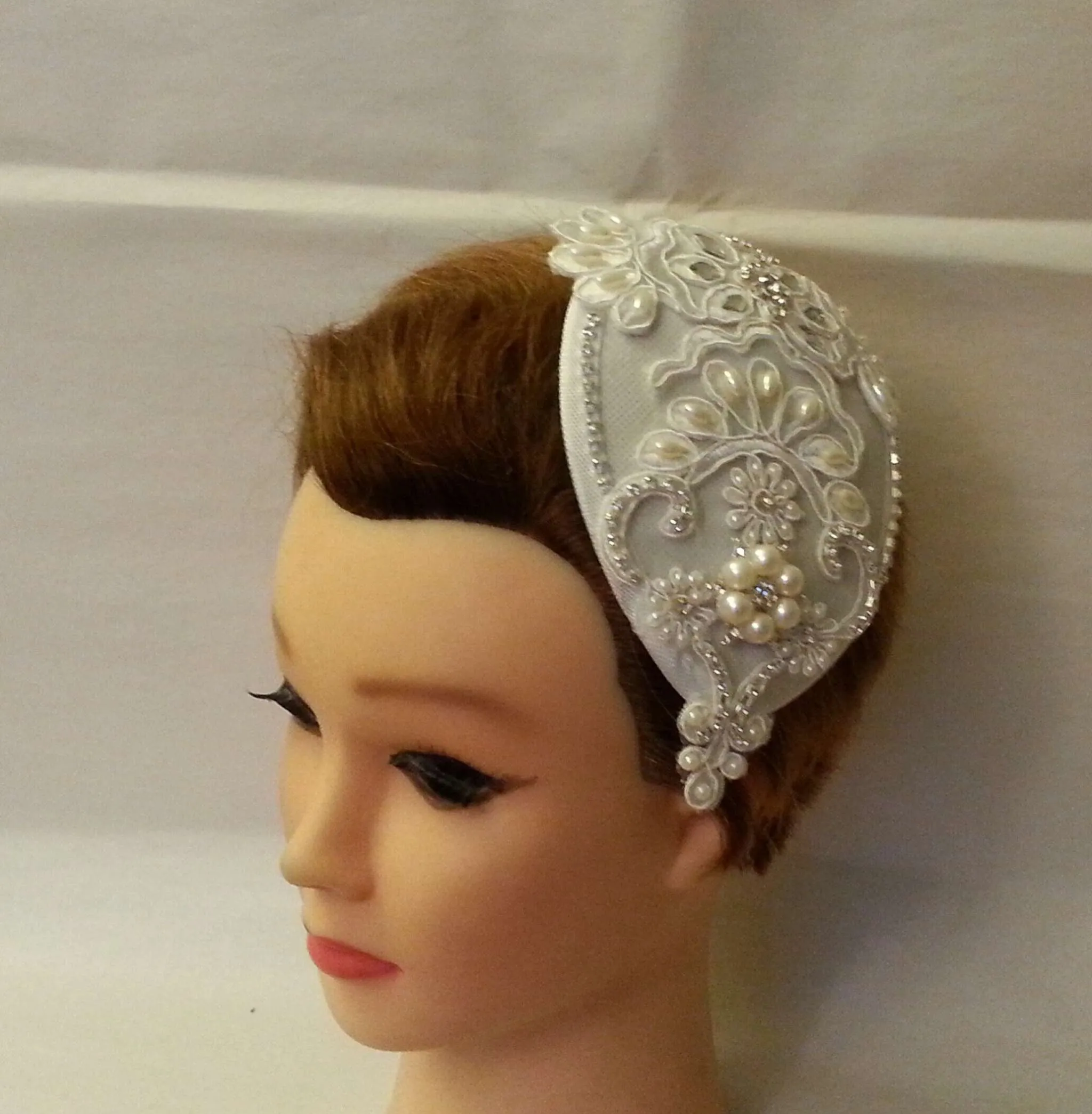 Birdcage veil Hat & fascinator White Ivory - ELEGANCEFASCINATOR
