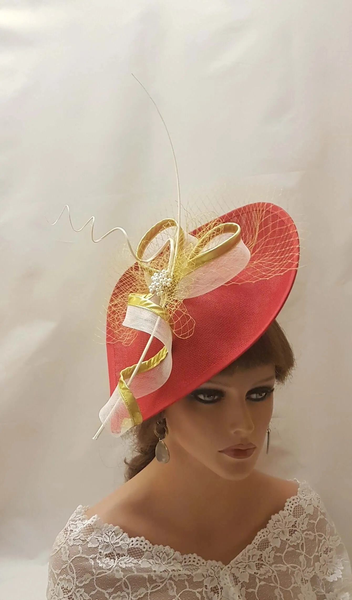 BLACK & GOLD Hat Fascinator Wedding TeaParty hat Mother of the Bride hat