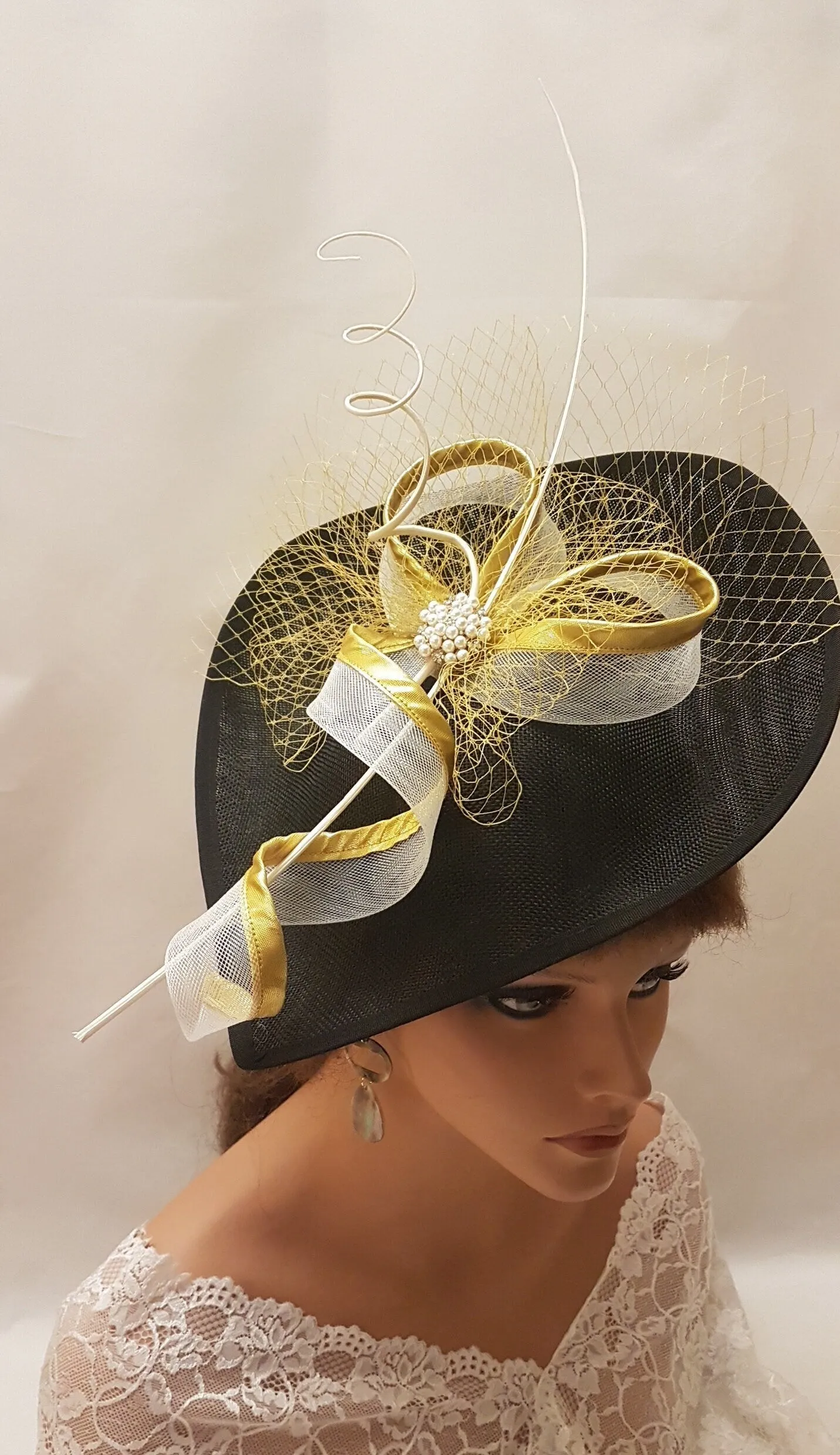 BLACK & GOLD Hat Fascinator Wedding TeaParty hat Mother of the Bride hat