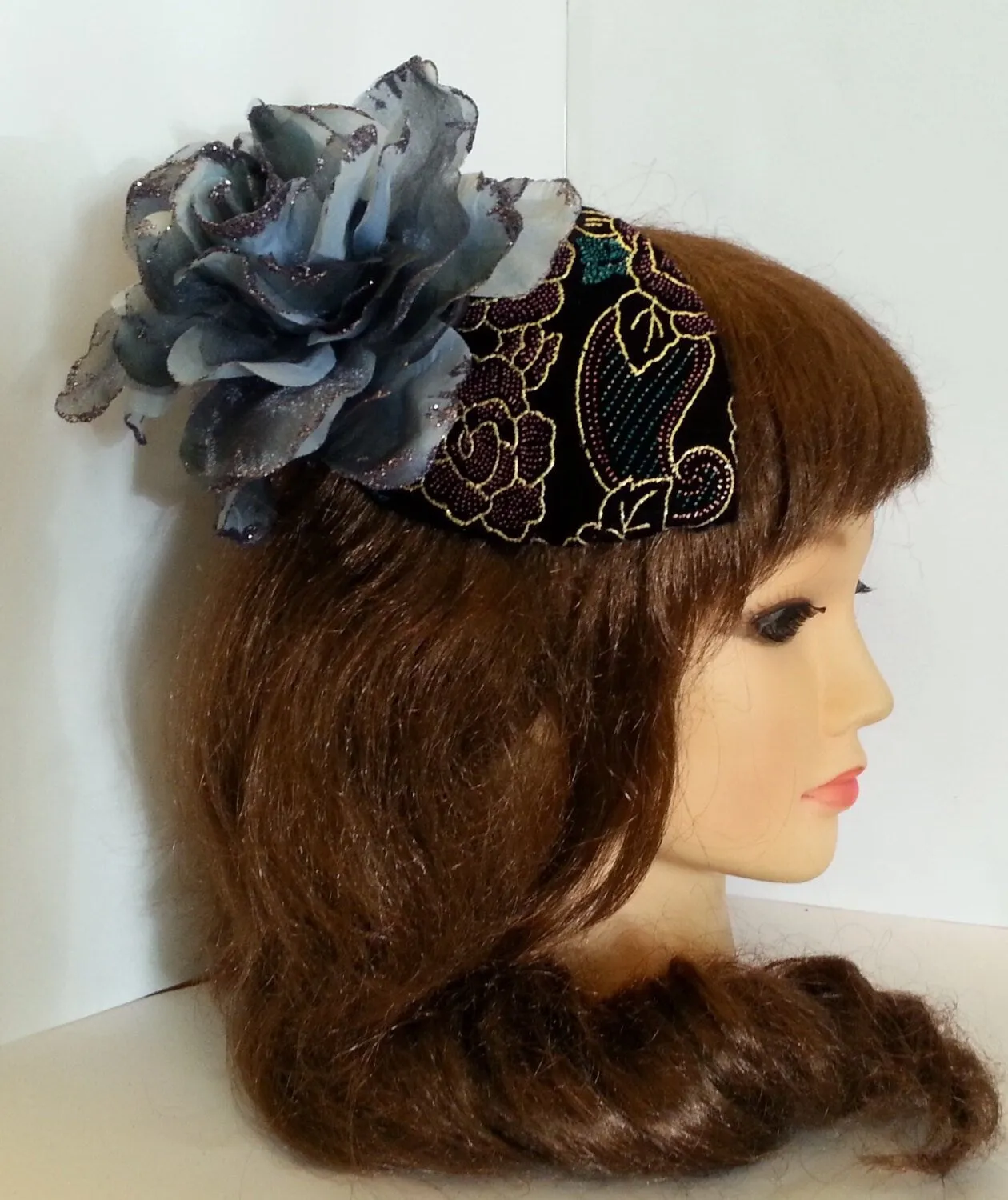 Black velvet Teardrop Hat Race hat Fascinator SILVER GREY Flower, weeding, Cocktail Prom Goodwood revival , Ascot hat