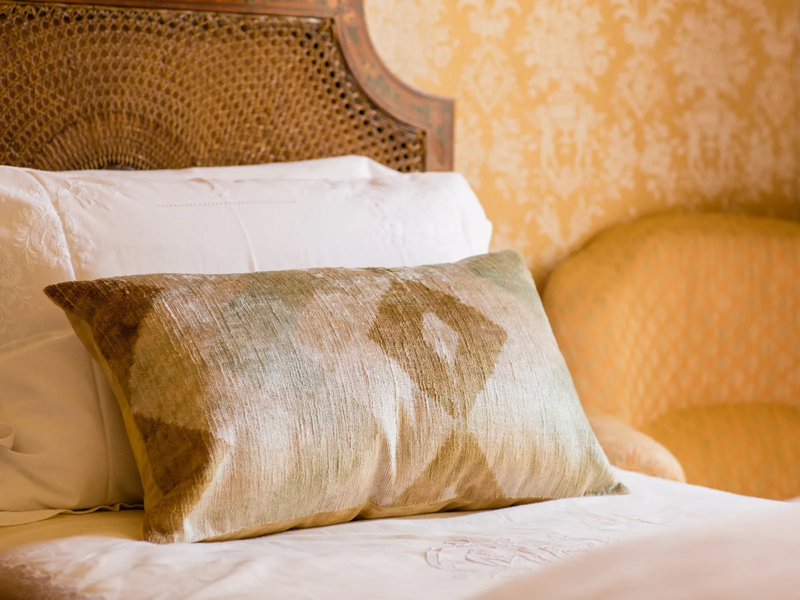 Classic Azure Ogee Lumbar Pillow Cover
