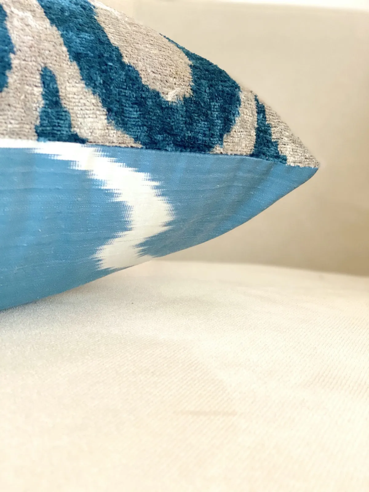 Classic Azure Ogee Lumbar Pillow Cover