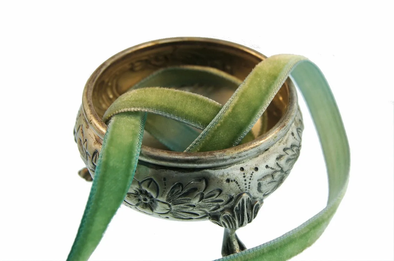 Erin Green Velvet Ribbon Vintage from France 7mm