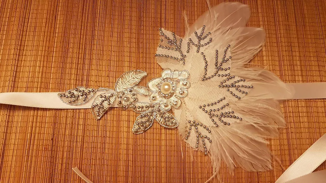 Gatsby Headband, 1920s Flapper Headpiece, Bridal wedding fascinator, Crystal Beaded Gatsby Feather Headband, 1920s 40s sparkly boho headband