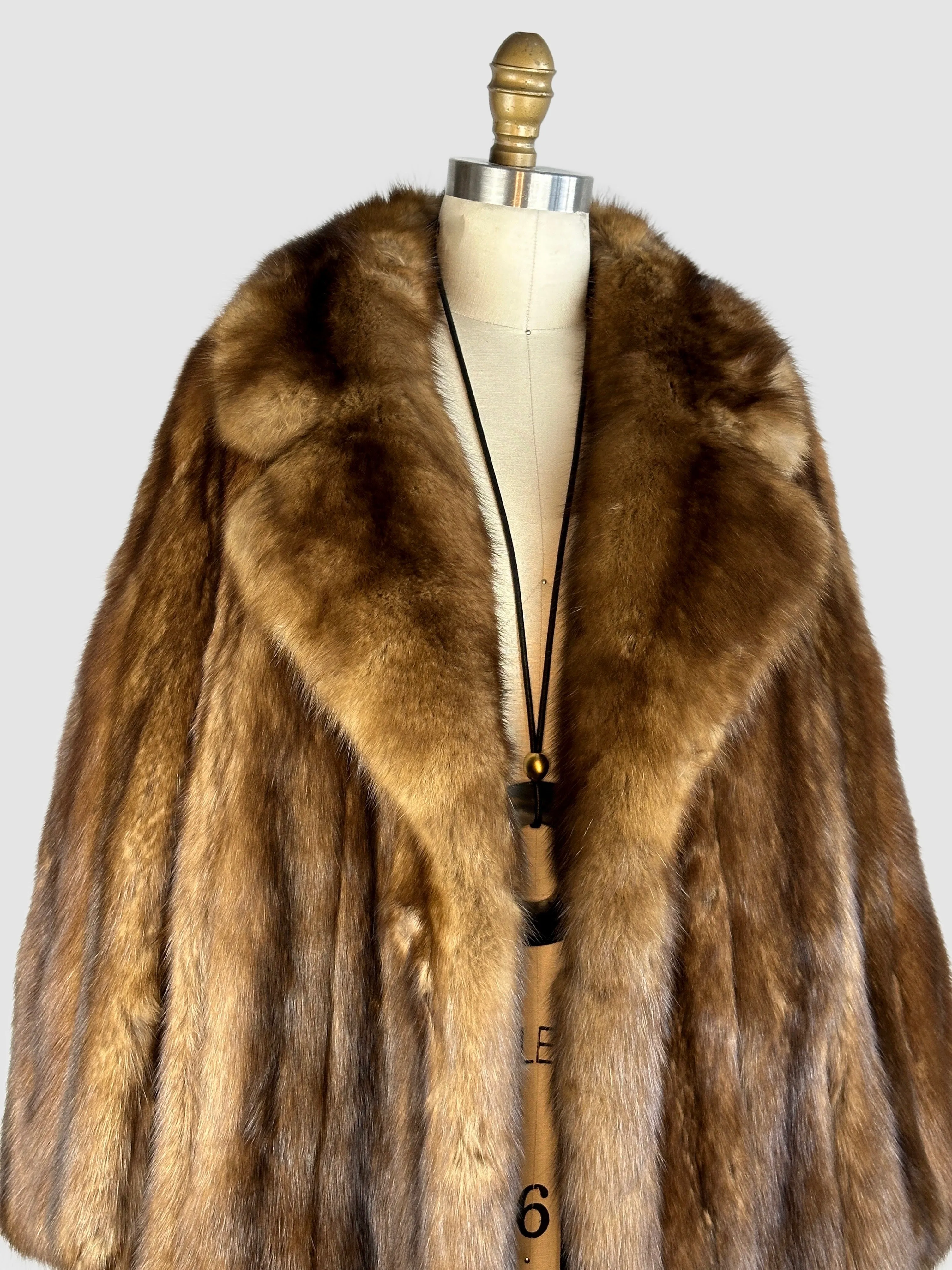 GLAM SLAM I. Magnin 70s Sable Coat • Medium / Large