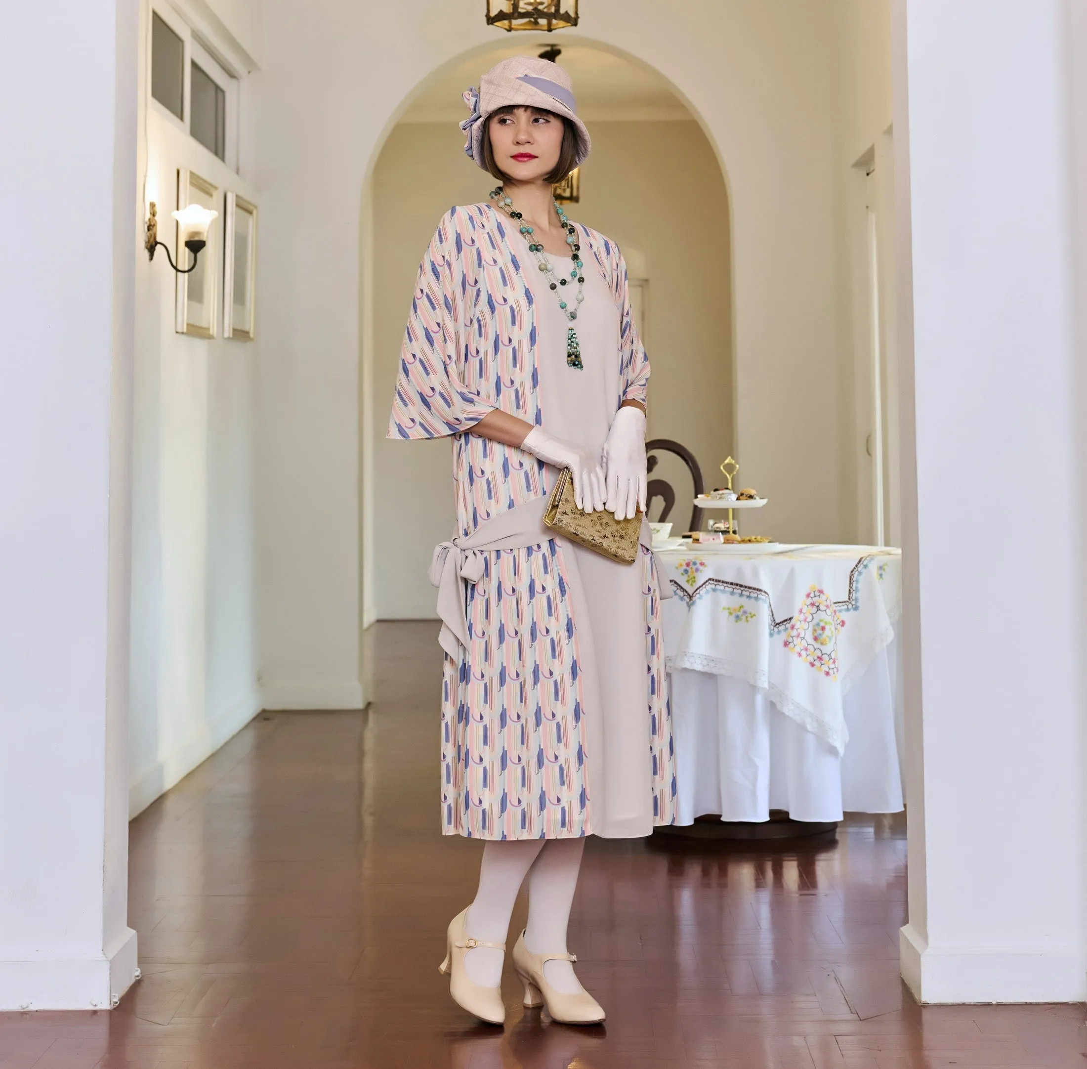 Misty rose 1920s cloche hat for afternoon summer tea party
