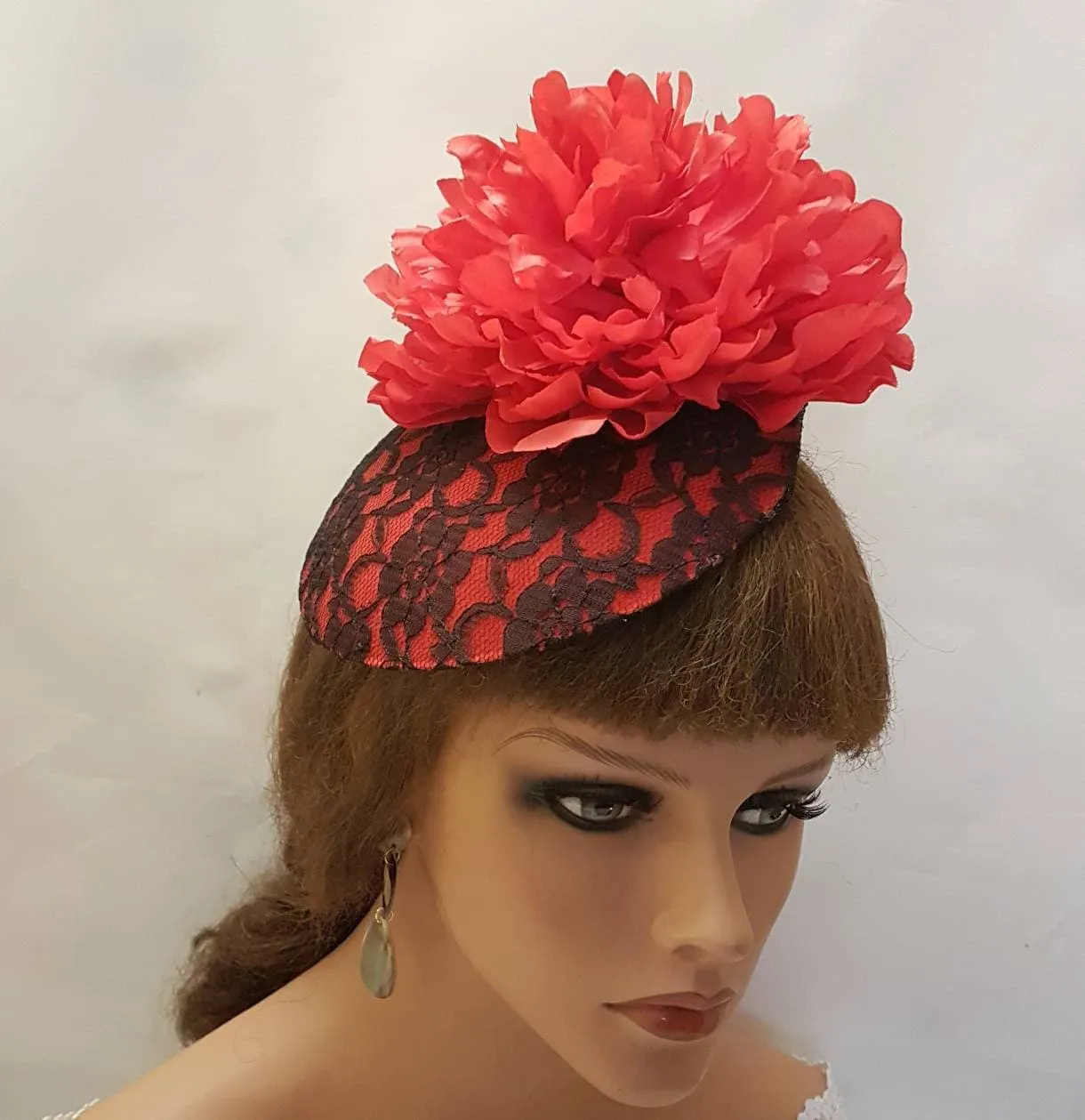 RED & BLACK  Hat Fascinator Beautiful Black lace covered Red hat  Wedding Ceremoney Hatinator Cocktail Ascot Hat Fascinator