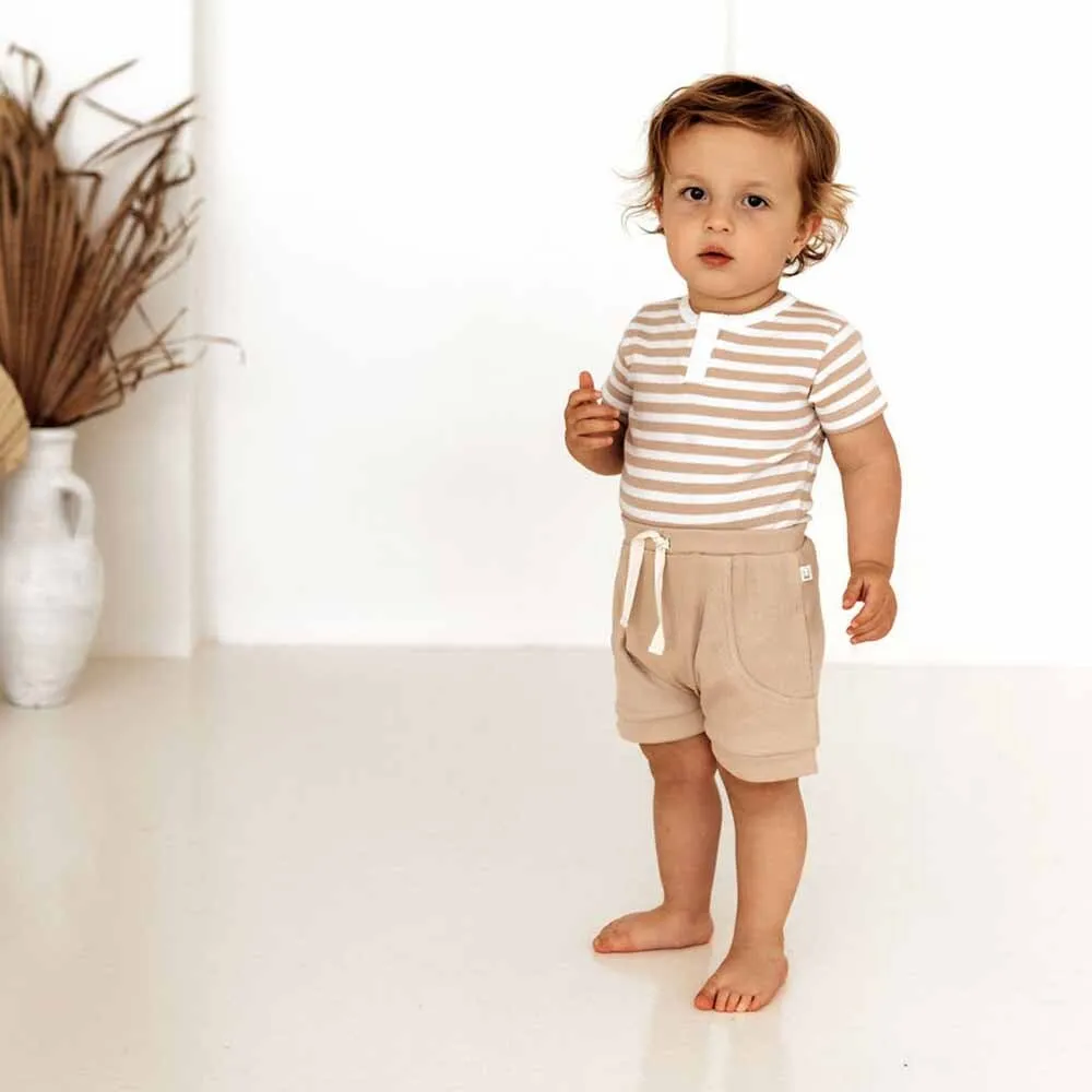 Snuggle Hunny Organic Ribbed Short Sleeve Bodysuit - Pebble Stripe