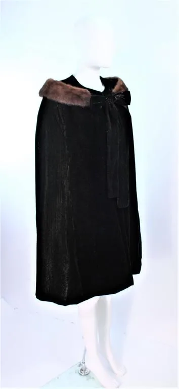 VINTAGE Circa 1950s Black Velvet Cape, Mink Trim Size Medium