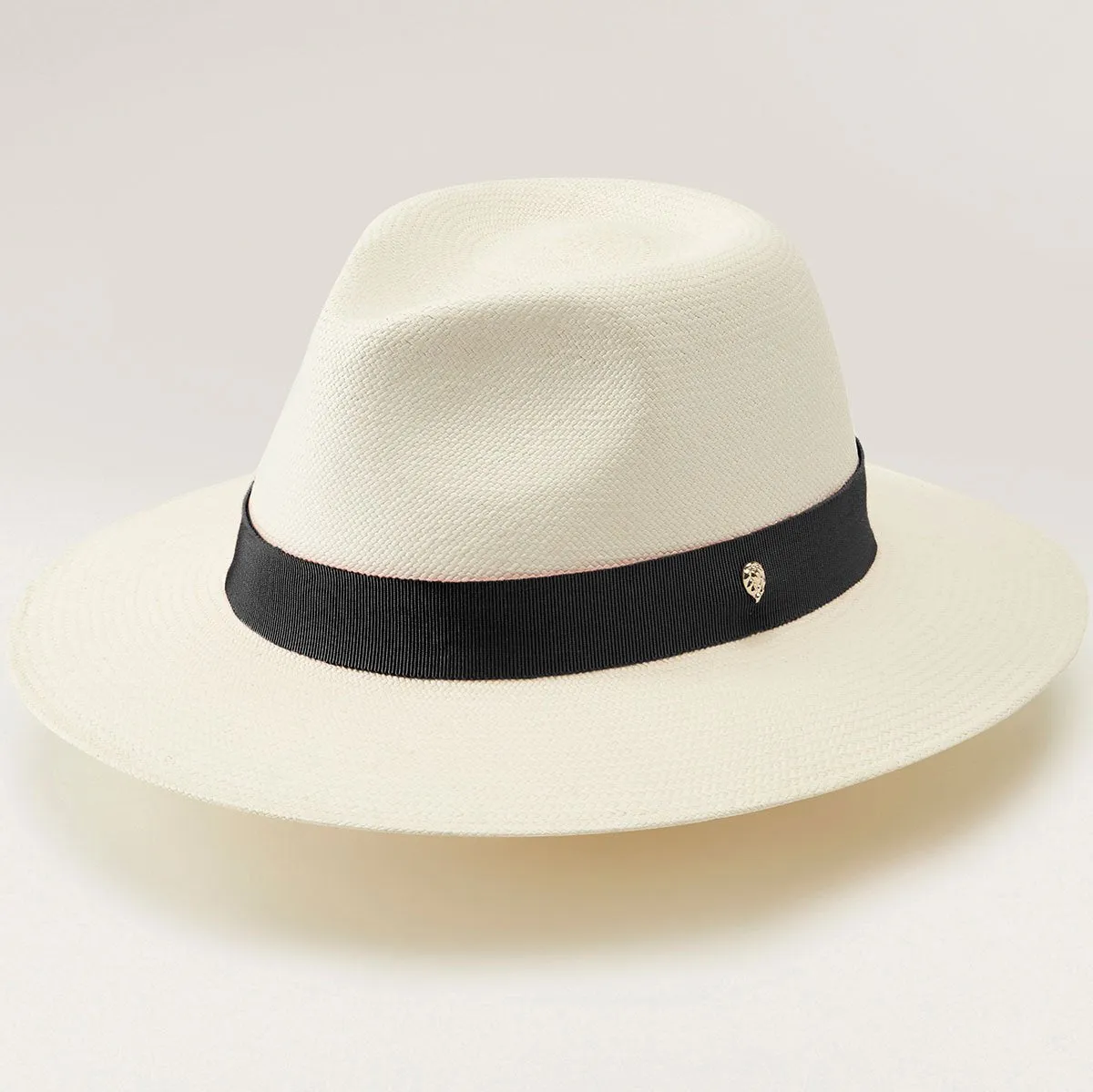 Vitoria Fedora