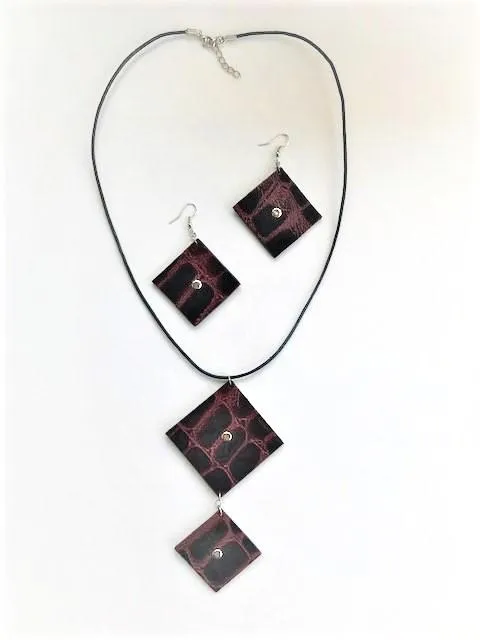 Viva necklace and earrings