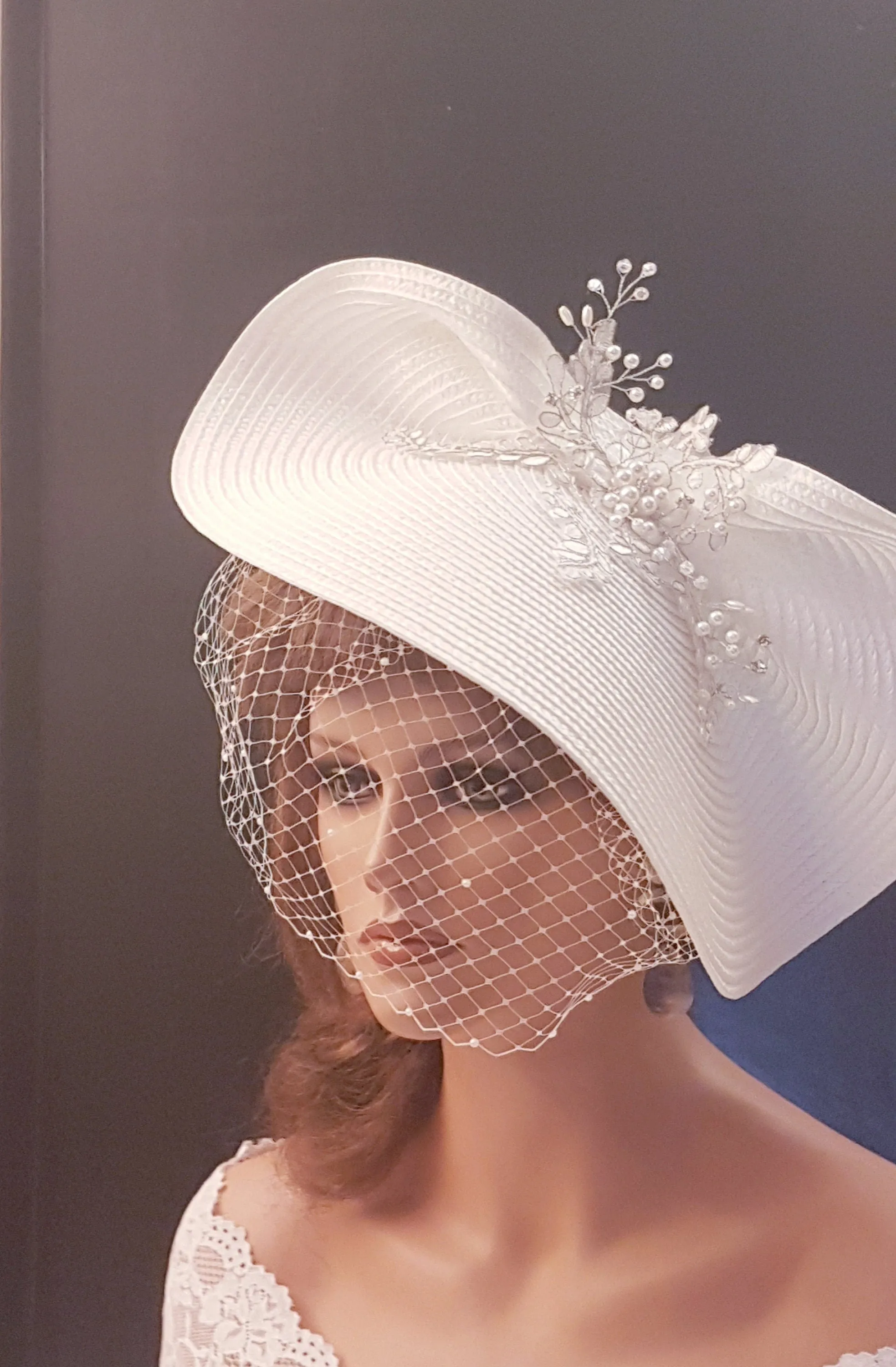 White Wedding fascinator Hat #White Birdcage Veil Bridal Headpiece. Modern Weddding Headdress. Derby Royal Ascot hat Church Mother of Bride hat - ELEGANCEFASCINATOR