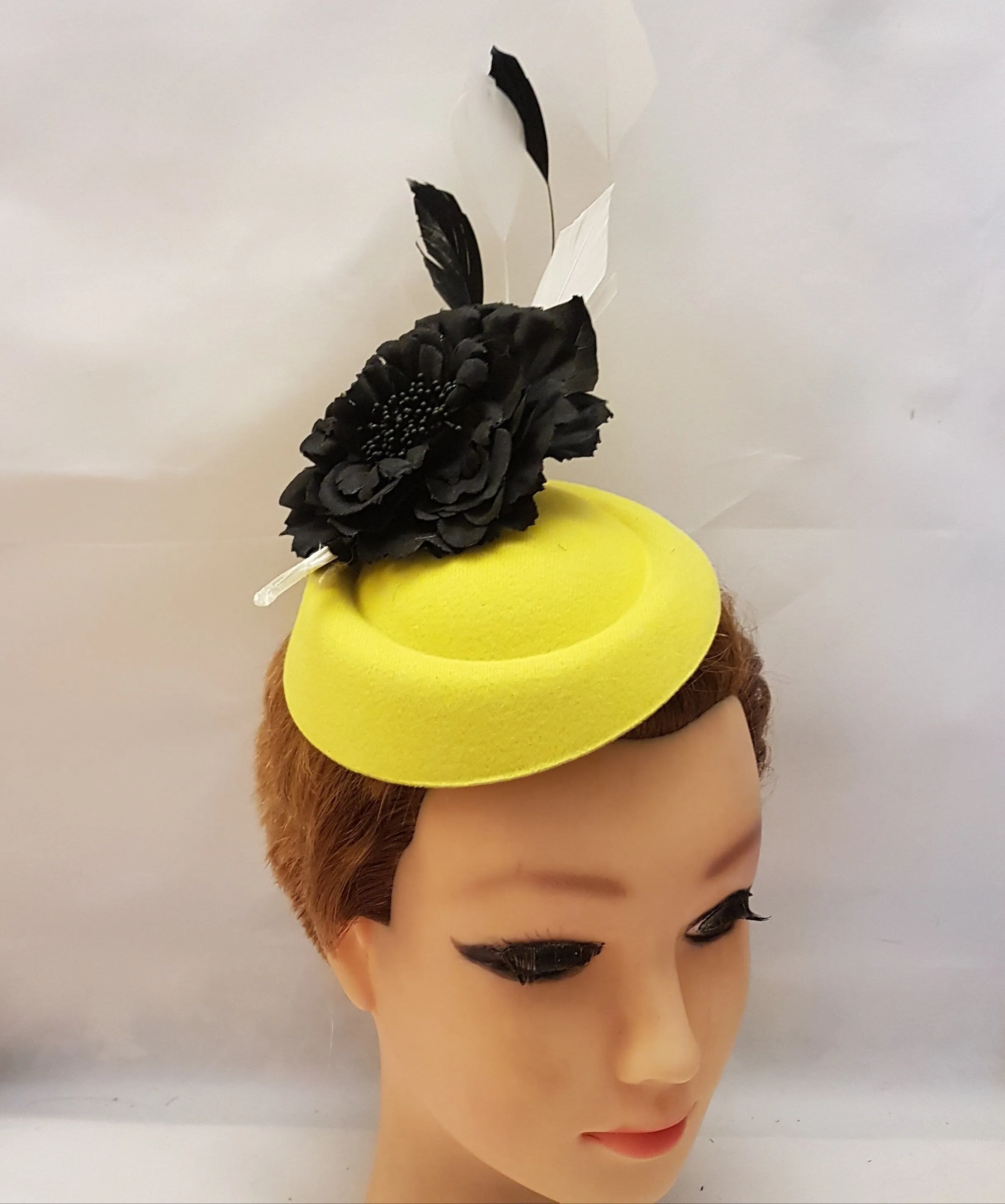 YELLOW & BLACK HAT Fascinator Womens wedding Hat fascinator, Ladies Party, Race,Church, Ceremoney hatinator, Cocktail, Ascot Hat fascinator